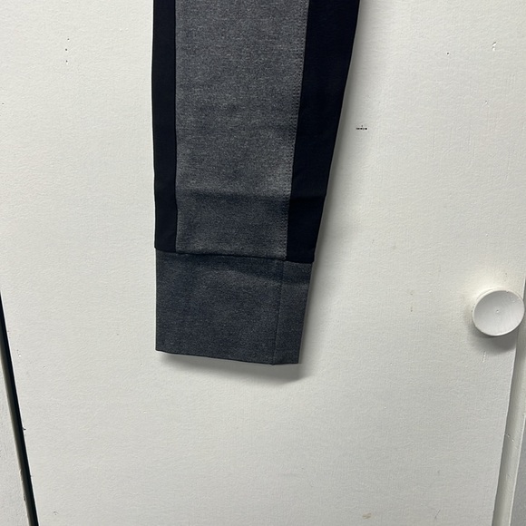 Athleta brand tight jogger style pants in black and grey - Picture 4 of 6